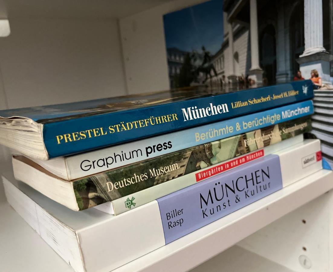 Wohnen Mit Kuenstlerflair In Muenchen Apartment Exterior photo