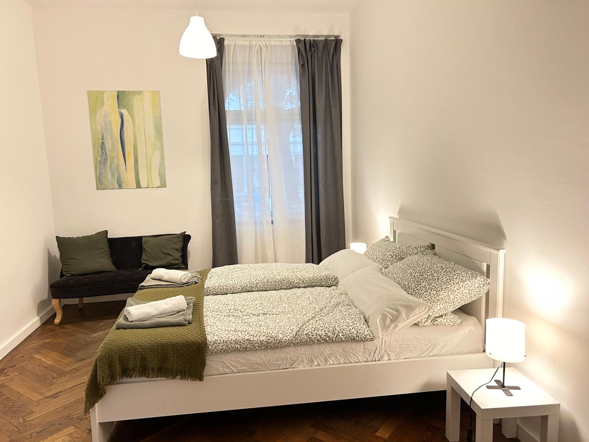 Wohnen Mit Kuenstlerflair In Muenchen Apartment Exterior photo